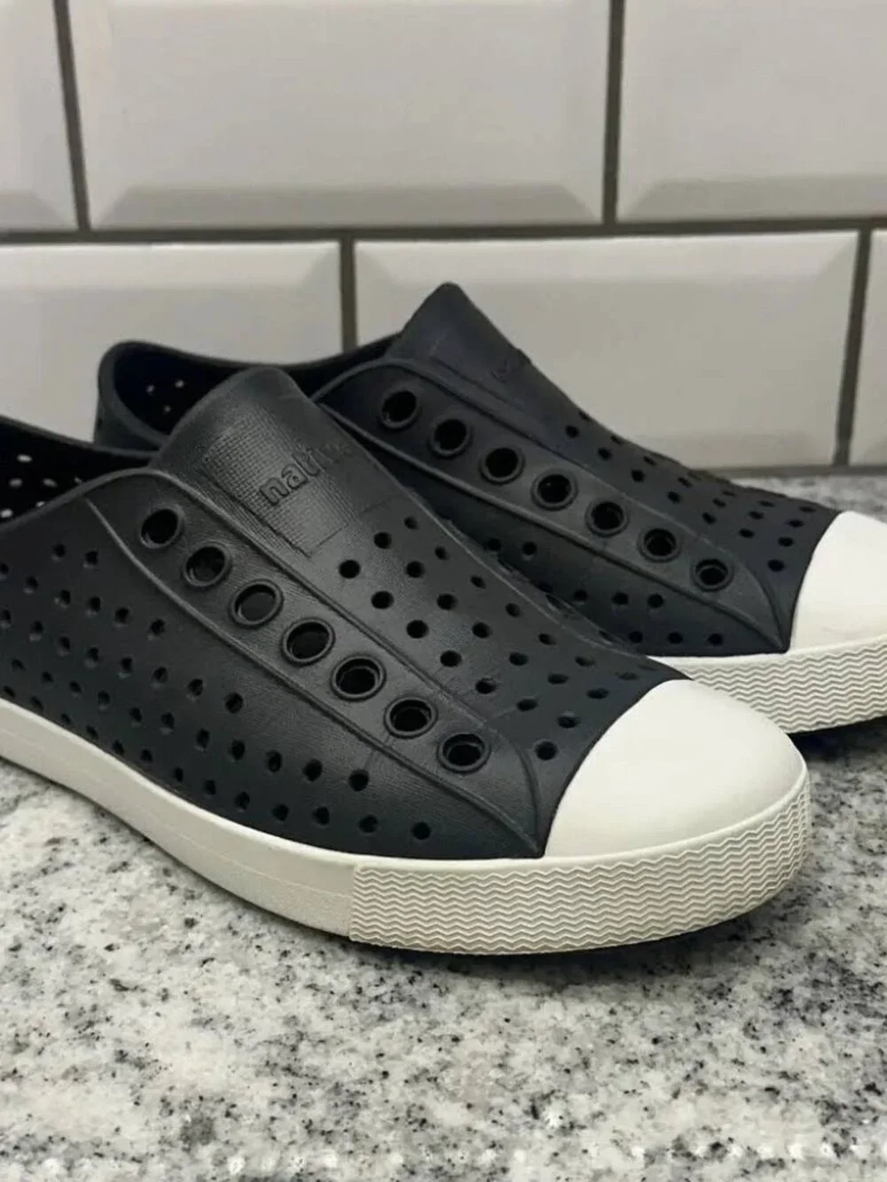 Clean Genuine Native Jefferson Kids Slip on Black Shoes Size 11
